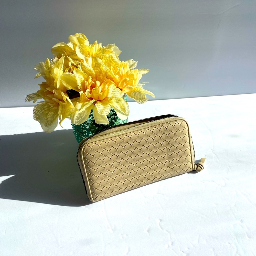 👜Pre Loved Bottega Veneta Intrecciato Oatmeal Wallet